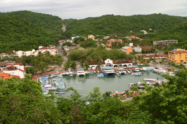  Huatulco Marina 